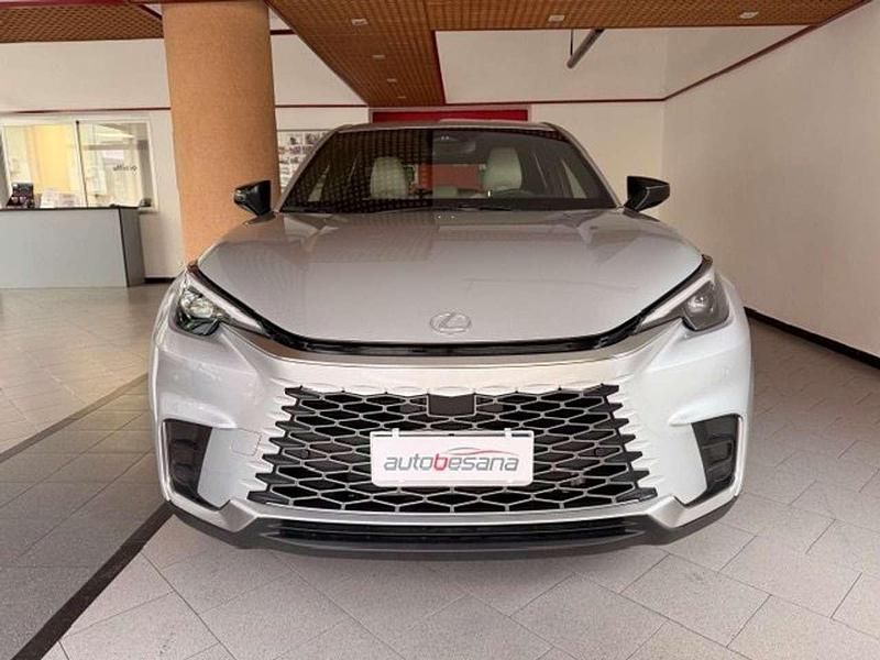 Nuova Lexus LBX 91 CV (66 kW) 2026 Argento SUV