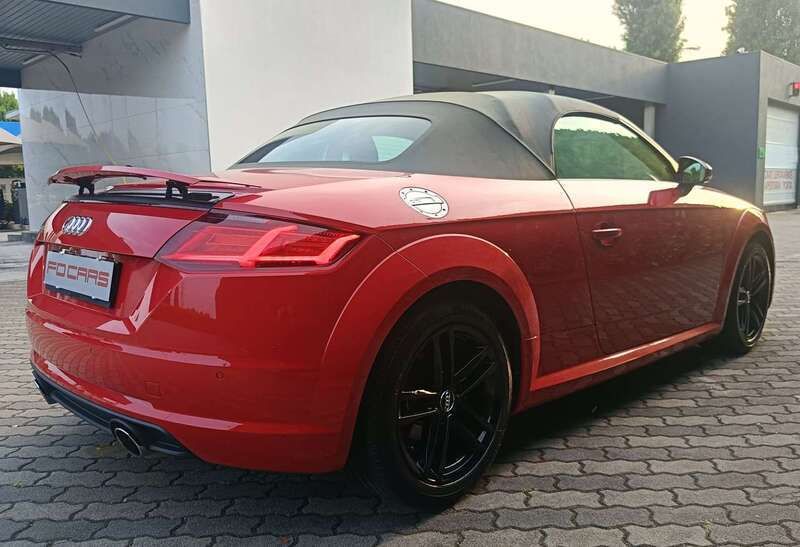 Usata Audi TT Roadster Ambiente 179 CV (131 kW) 2017 Rosso Cabrio