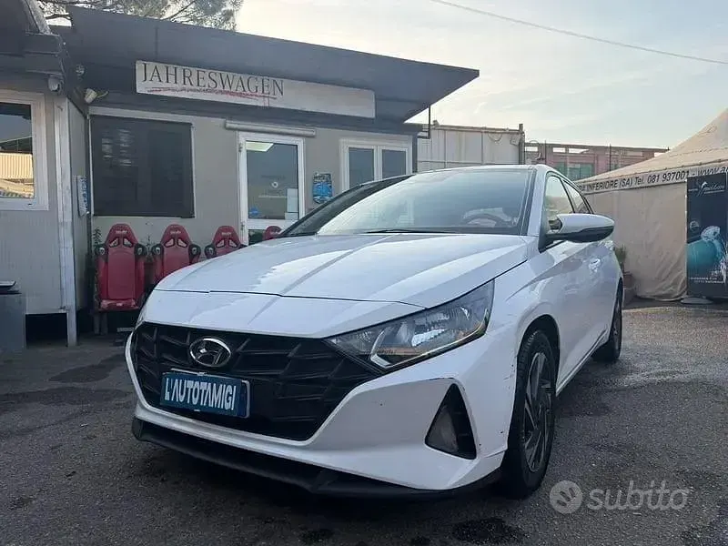 Usata Hyundai i20 84 CV (61 kW) 2023 Bianco Utilitaria