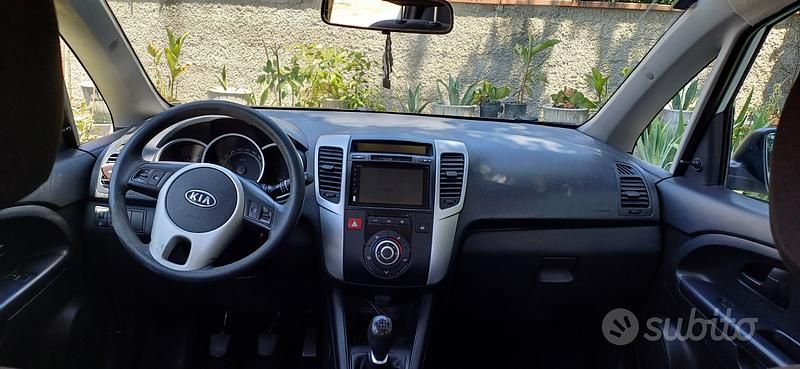 Usata Kia Venga 90 CV (66 kW) 2012 Bianco Utilitaria