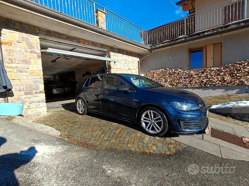 Usata VW Golf VII GTD 184 CV (135 kW) 2015 Blu Station wagon