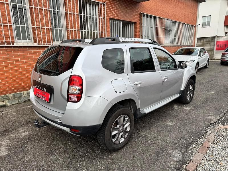 Usata Dacia Duster Lauréate 110 CV (80 kW) 2015 Grigio SUV