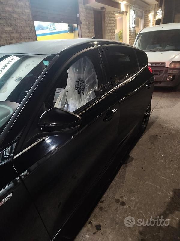 Usata Ford Focus 120 CV (88 kW) 2020 Nero Berlina