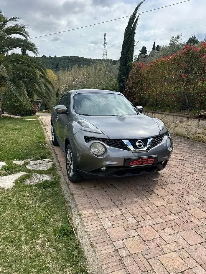 Usata Nissan Juke Tekna 116 CV (85 kW) 2016 Grigio SUV