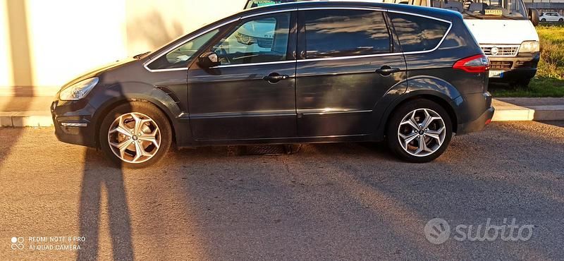 Usata Ford S-MAX S 145 CV (106 kW) 2011 Blu Monovolume