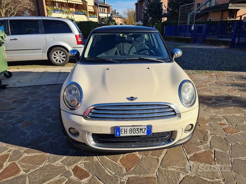 Begagnad Mini Cooper 98 HK (72 kW) 2012 Vit Halvkombi