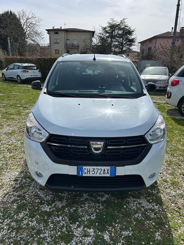 Usata Dacia Lodgy 95 CV (69 kW) 2021 Bianco Monovolume