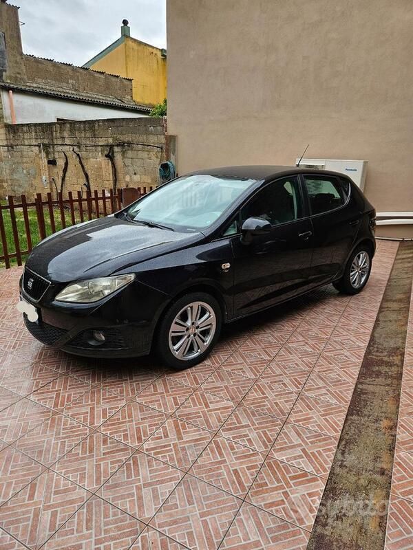 Nero Usata 2009 Seat Ibiza Due volumi | 4500 € (Molto cara) - Immagine 1/4