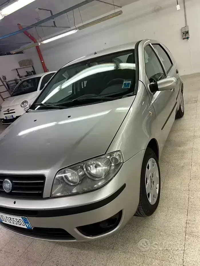 Usata Fiat Punto 60 CV (44 kW) 2006 Grigio Utilitaria