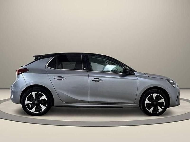Usata Opel Corsa-e Elegance 100 kW (136 CV) 2021 Grigio / metallizzato Utilitaria