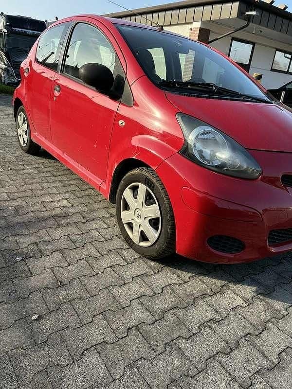 Usata Toyota Aygo Connect Style 68 CV (50 kW) 2010 Utilitaria