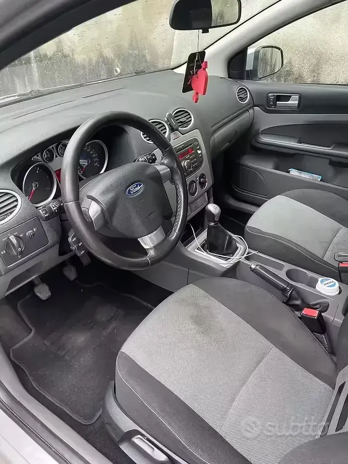 Käytetty Ford Focus 109 HP (80 kW) 2010 Harmaa Farmari