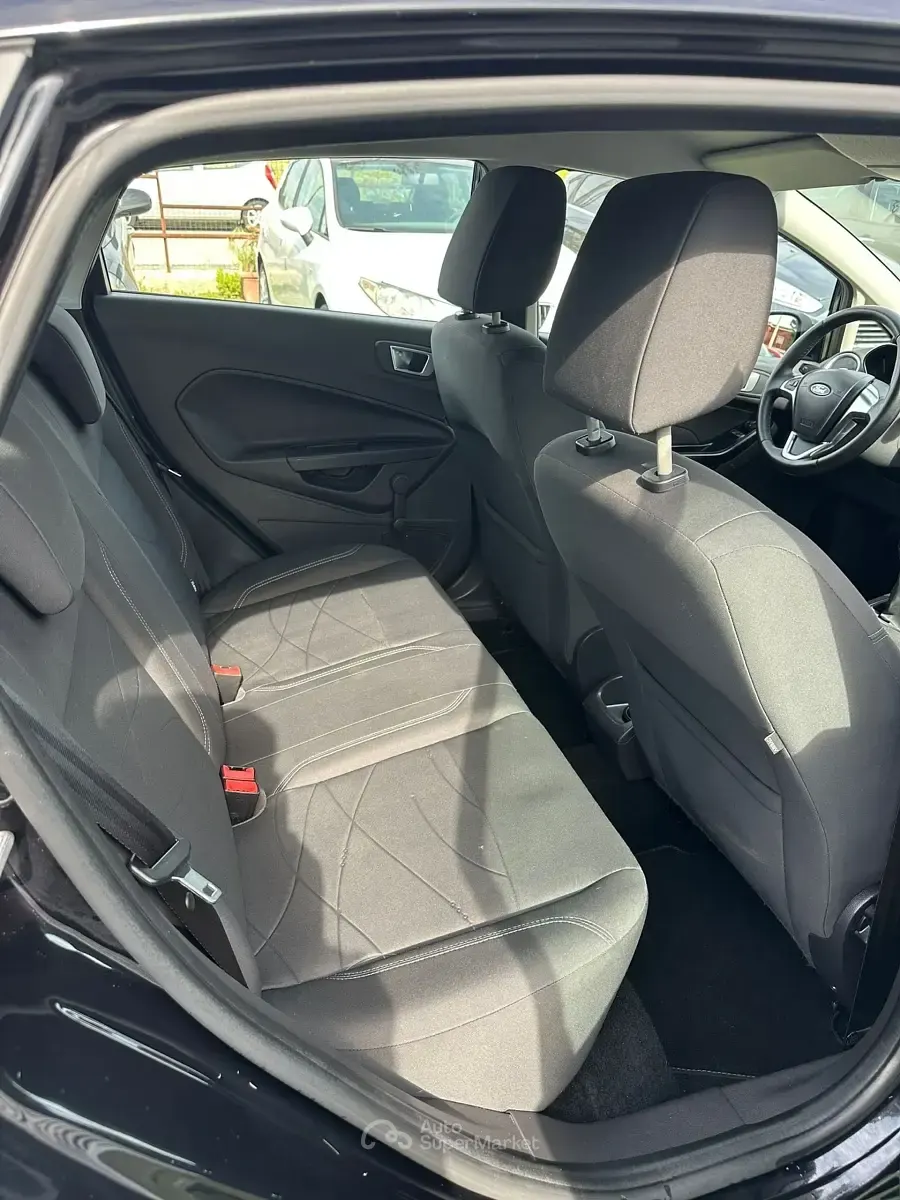 Usata Ford Fiesta 75 CV (55 kW) 2015 Utilitaria