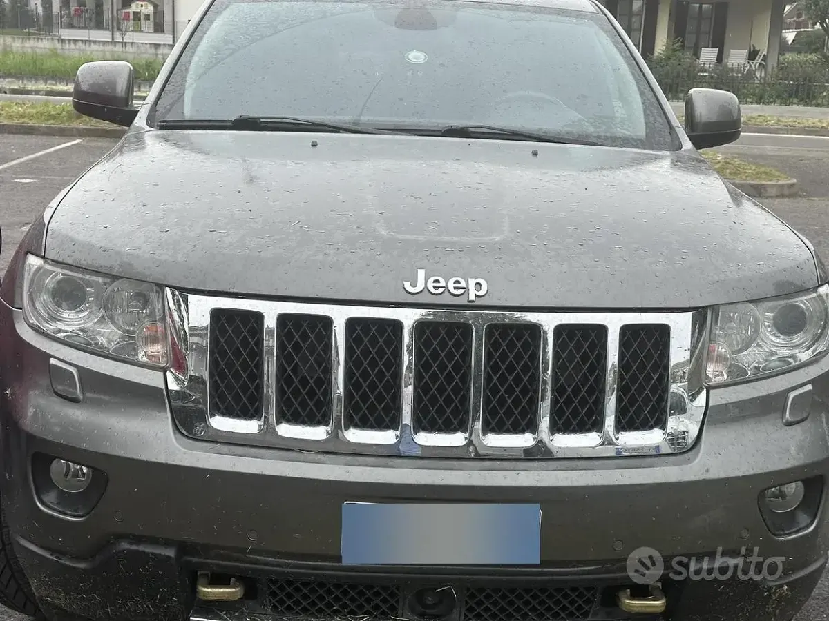 Usata Jeep Grand Cherokee 241 CV (177 kW) 2011 Grigio SUV
