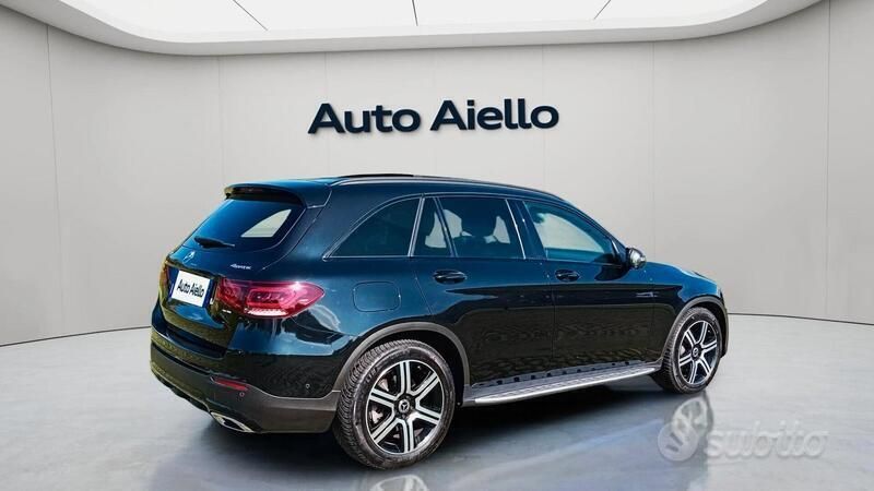 Usata Mercedes GLC300 245 CV (180 kW) 2020 Nero SUV