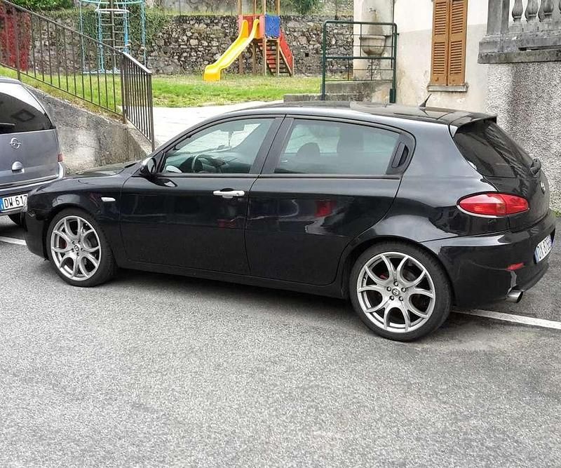 Usata 2009 Alfa Romeo 147 170 CV Due volumi – 20156 MILANO