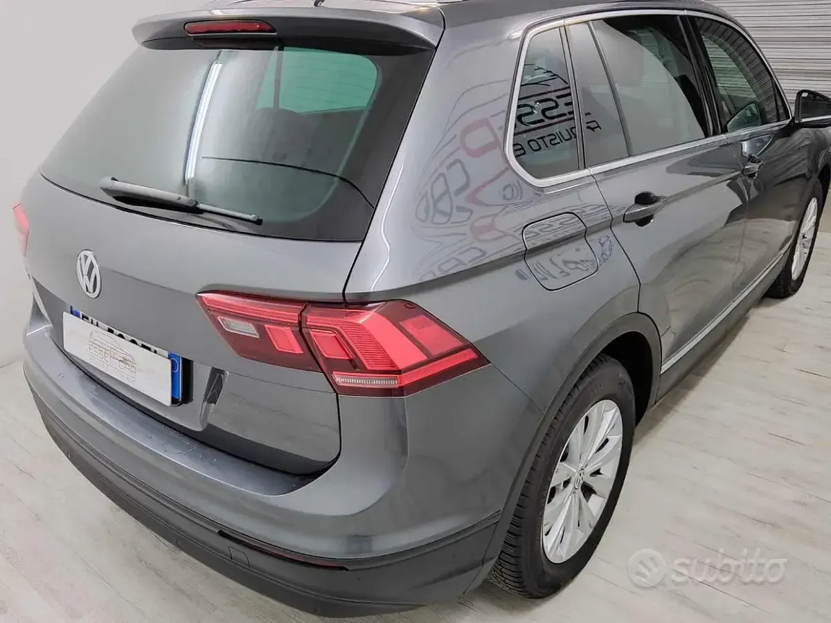 Usata VW Tiguan Business 150 CV (110 kW) 2019 Grigio scuro SUV