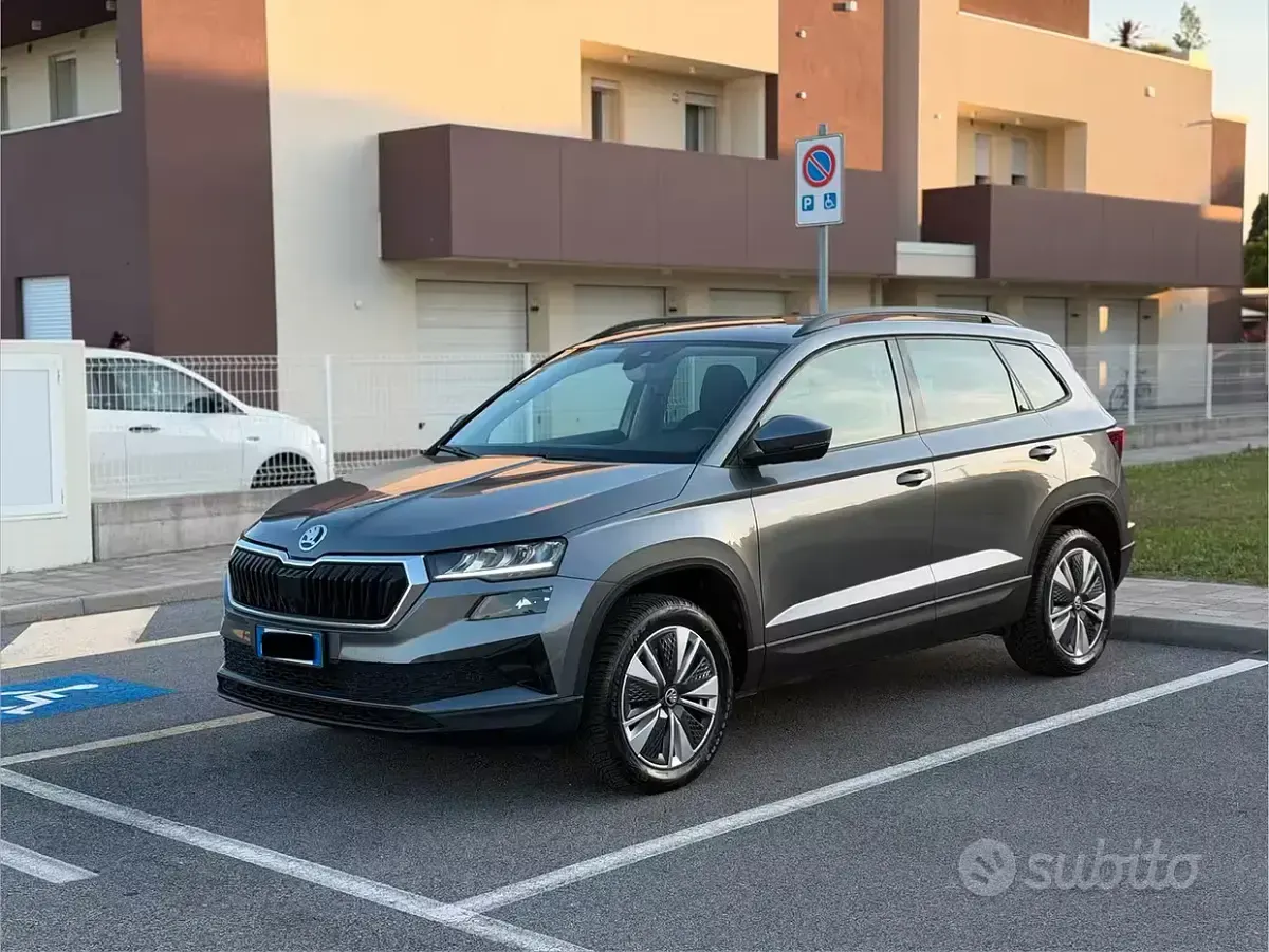 Usata Skoda Karoq 116 CV (85 kW) 2022 Grigio SUV