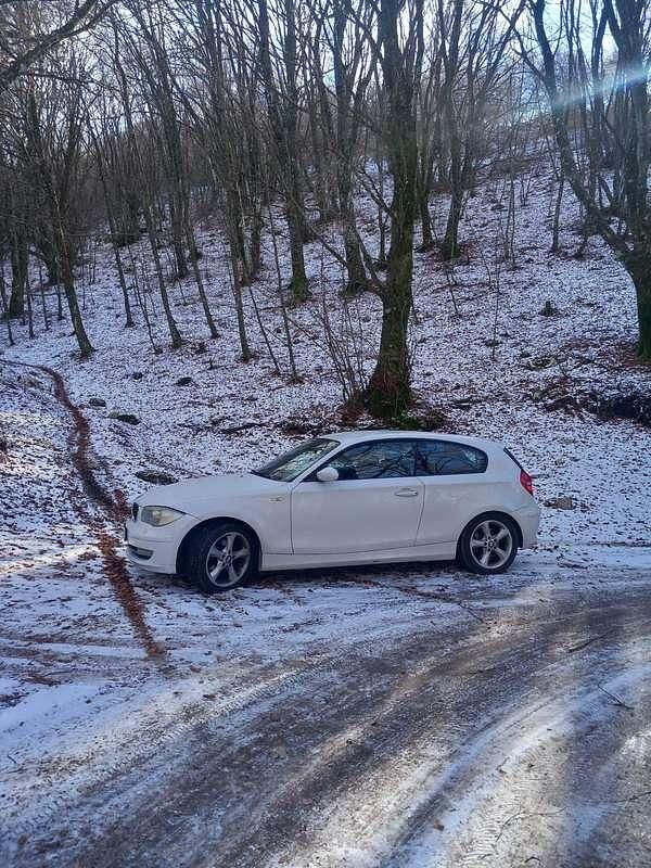 Usata BMW 118 143 CV (105 kW) 2008 Utilitaria