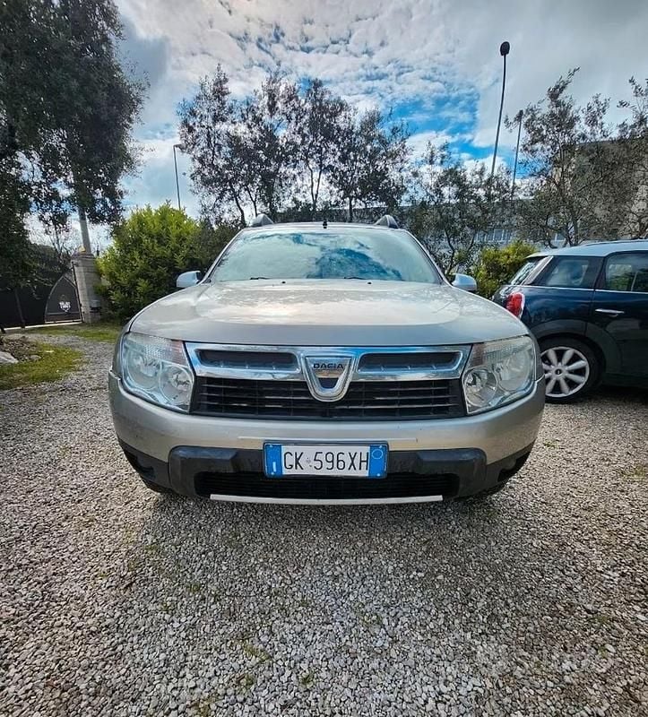 Usata Dacia Duster 110 CV (80 kW) 2012 Verde SUV