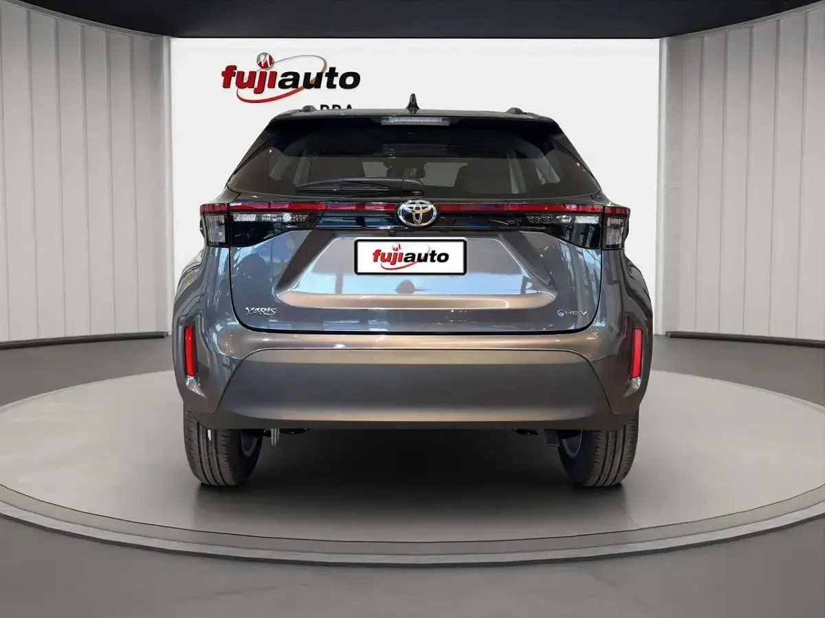 Nuova Toyota Yaris Cross Active 116 CV (85 kW) 2026 Dark grey SUV