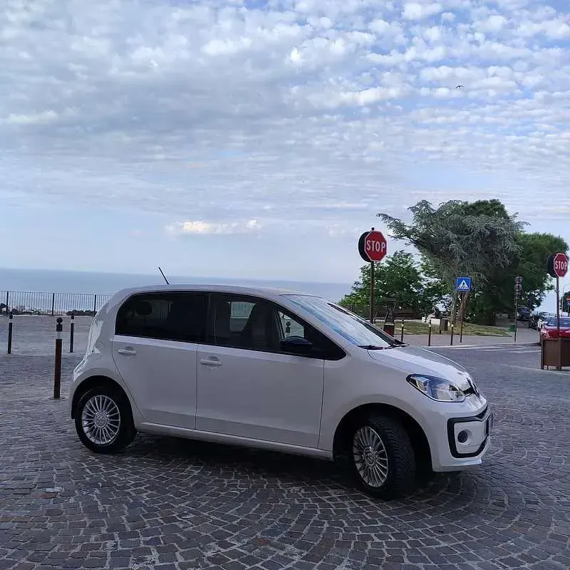 Usata VW up! Move 68 CV (50 kW) 2019 Utilitaria