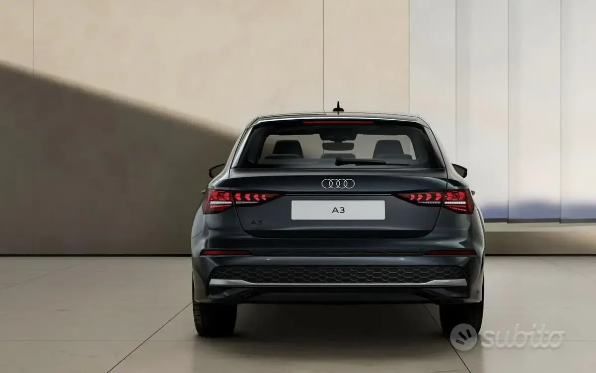 Usata Audi A3 S-Line 116 CV (85 kW) 2025 Grigio Berlina