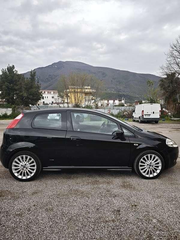 Usata Fiat Grande Punto Sport 90 CV (66 kW) 2007 Nero Utilitaria