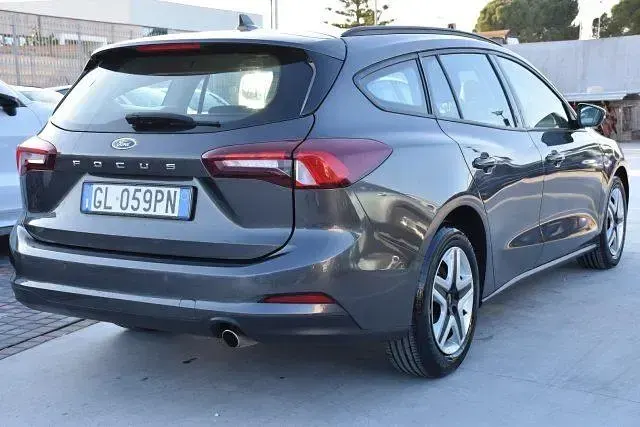 Usata Ford Focus Business Edition 120 CV (88 kW) 2021 Grigio Station wagon