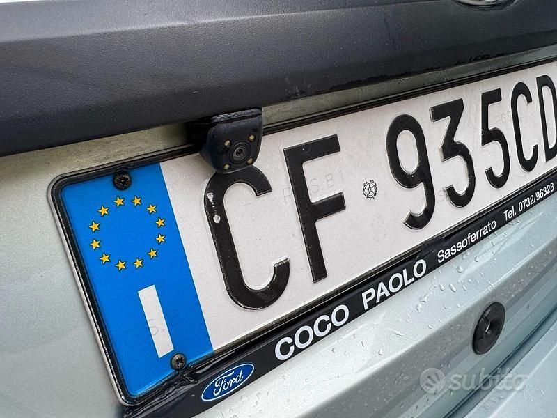 Usata Ford Focus 100 CV (73 kW) 2003 Verde Berlina