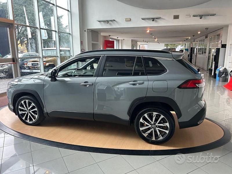 Usata Toyota Corolla Cross Trend 140 CV (102 kW) 2025 Grigio SUV