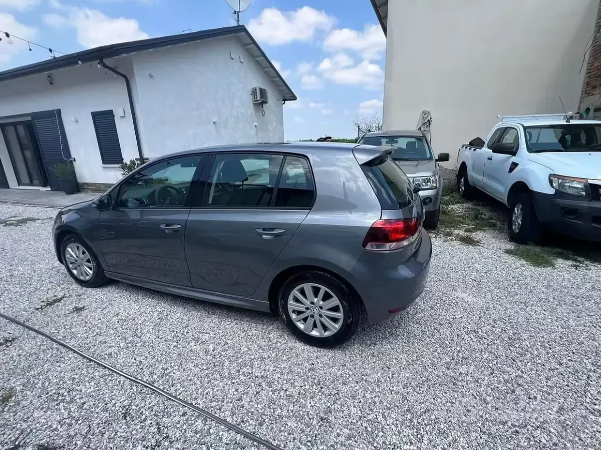 Usata VW Golf VI 105 CV (77 kW) 2011 Grigio Berlina
