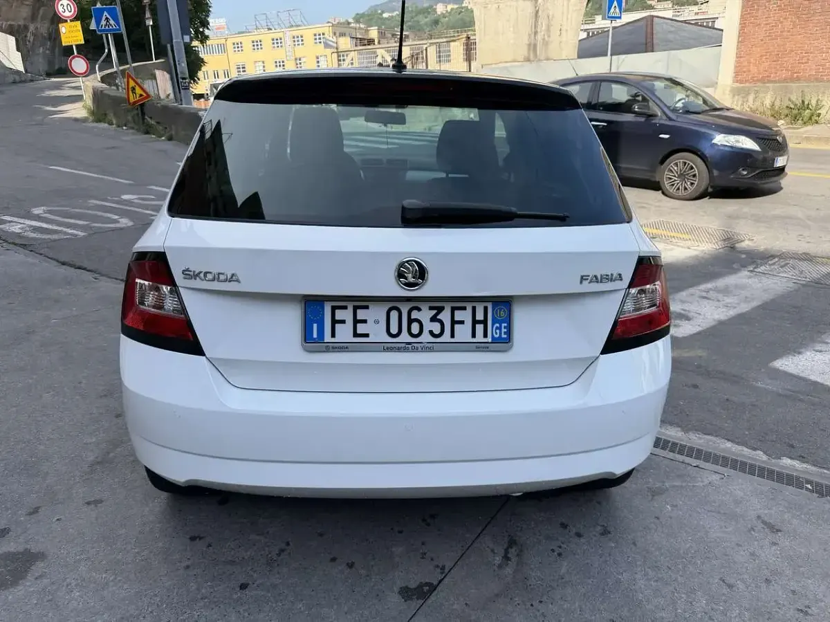 Usata Skoda Fabia Design Edition 90 CV (66 kW) 2016 Bianco Berlina