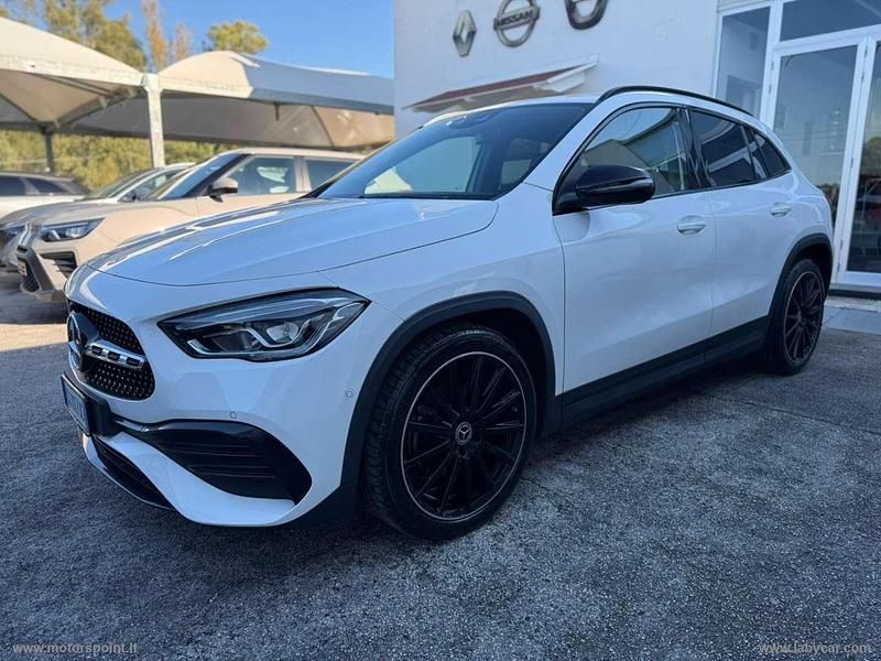 Usata Mercedes GLA200 Premium 150 CV (110 kW) 2021 Bianco SUV