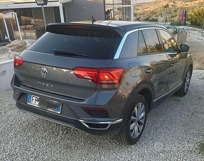 Usata VW T-Roc 115 CV (84 kW) 2018 Grigio SUV