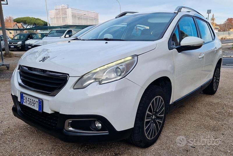 Usata Peugeot 2008 Active 68 CV (50 kW) 2015 Bianco SUV