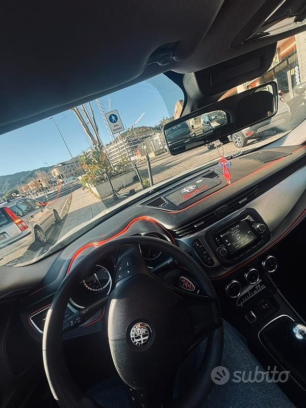 Usata Alfa Romeo Giulietta Progression 105 CV (77 kW) 2015 Bianco Utilitaria