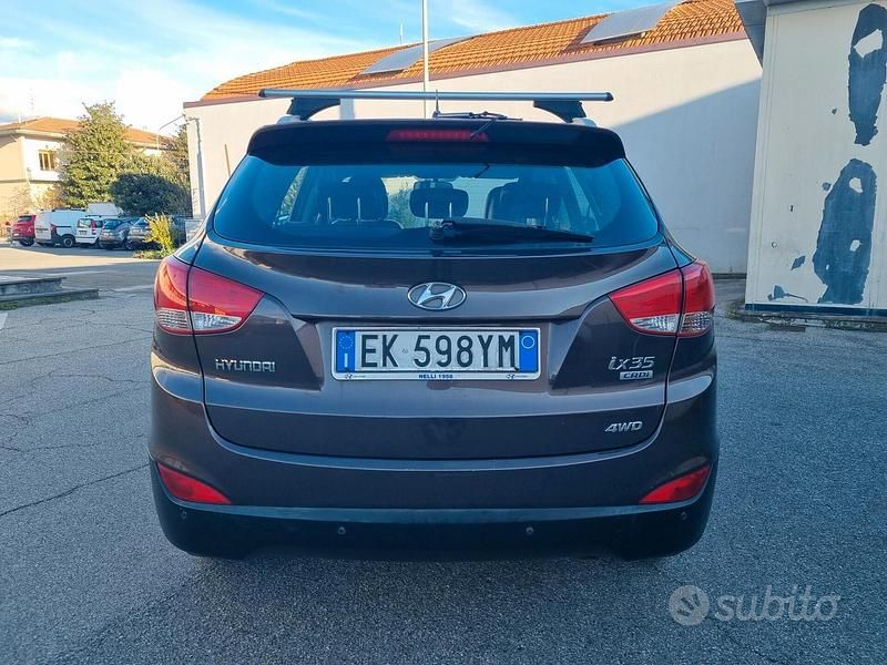 Usata Hyundai ix35 Comfort 135 CV (99 kW) 2011 Marrone SUV