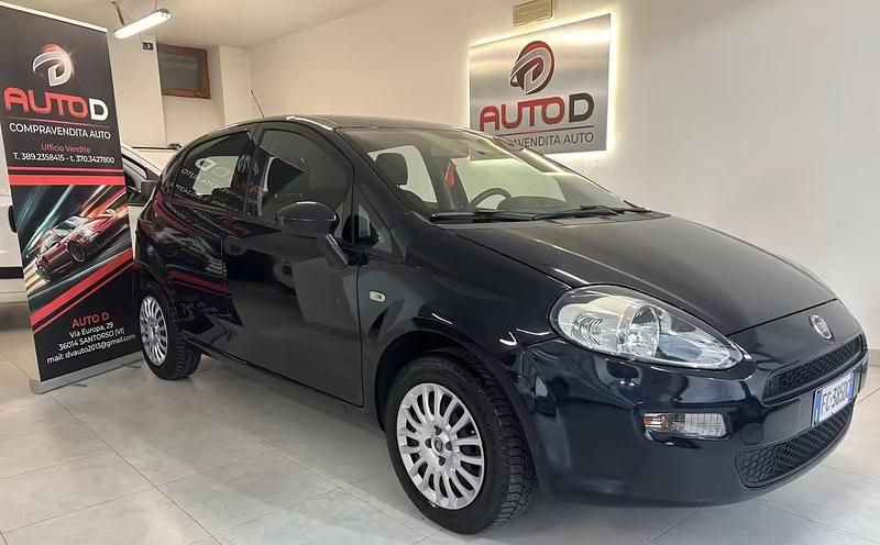 Usata Fiat Punto 77 CV (56 kW) 2016 Nero Utilitaria