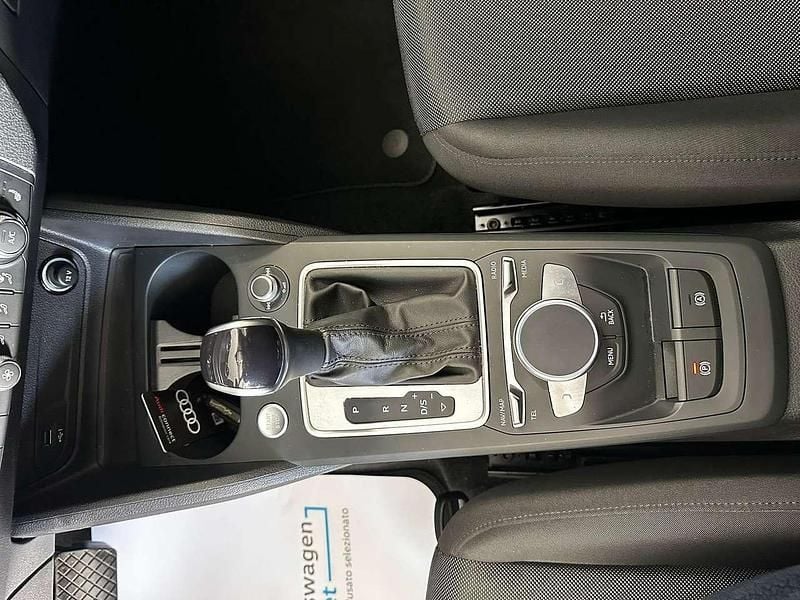 Usata Audi Q2 Advanced 150 CV (110 kW) 2023 Grigio SUV