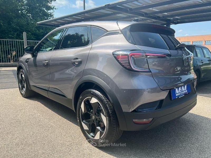 Nuova Renault Captur Techno 101 CV (74 kW) 2025 Grigio SUV