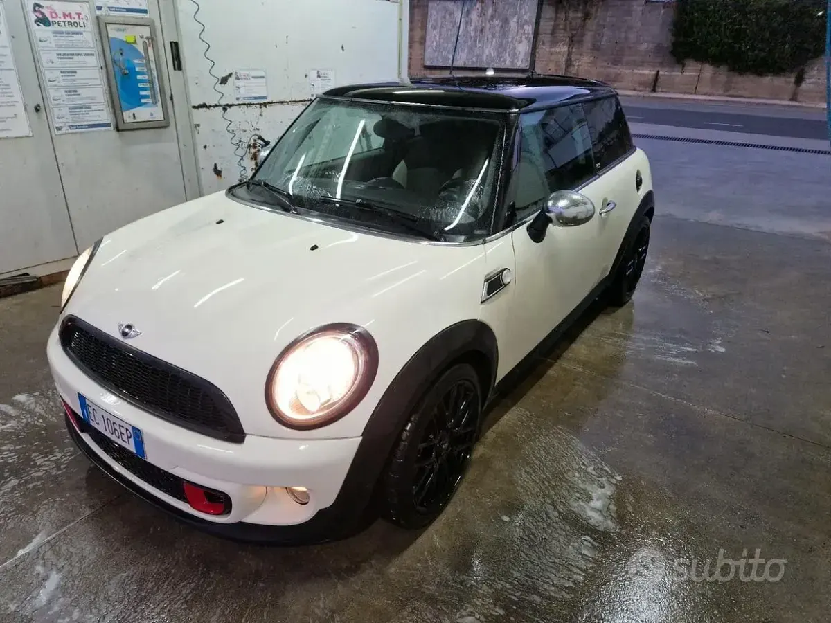 Usata Mini Cooper 90 CV (66 kW) 2010 Utilitaria