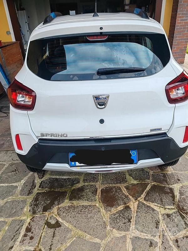 Usata Dacia Spring Essentiel 19 kW (26 CV) 2022 Bianco Utilitaria