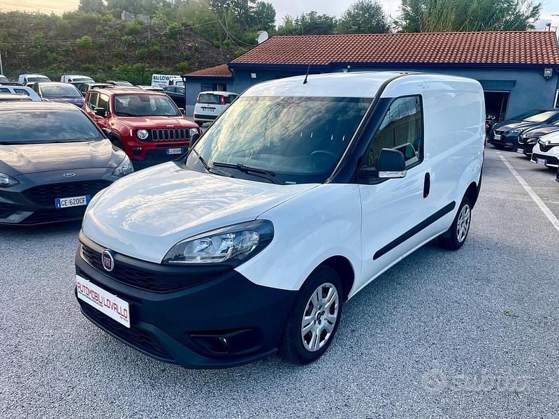Bianco Usata 2021 Fiat Doblò Lounge Monovolume | 10.990 € (Buon prezzo) - Immagine 1/4