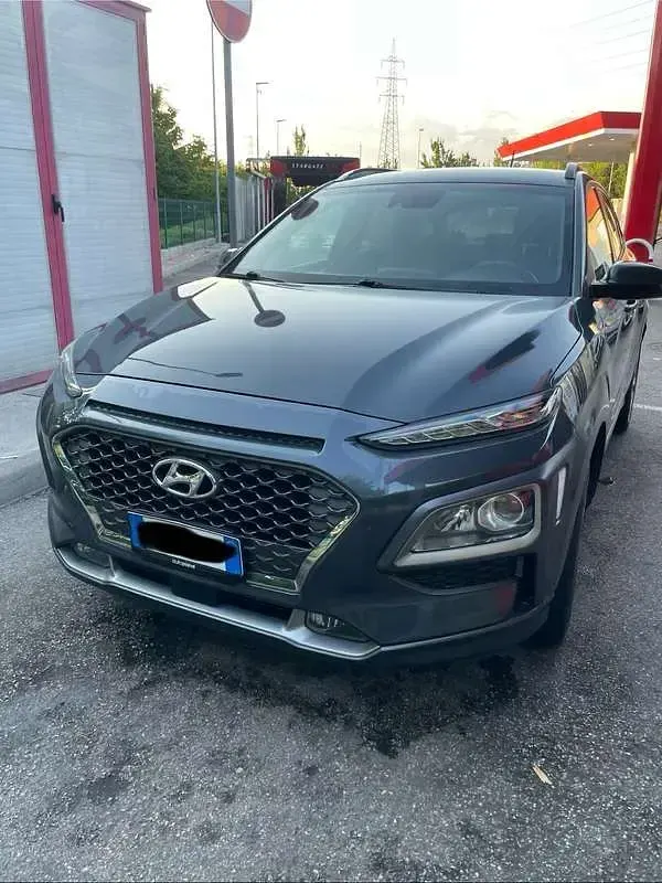 Usata Hyundai Kona Xpossible 120 CV (88 kW) 2018 Grigio SUV