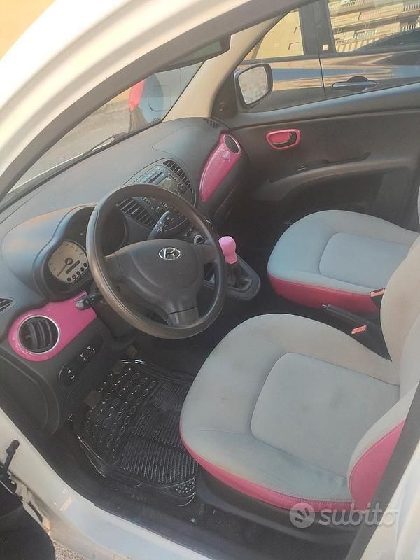 Bianco Usata 2011 Hyundai i10 Due volumi | 3300 € - Immagine 1/4