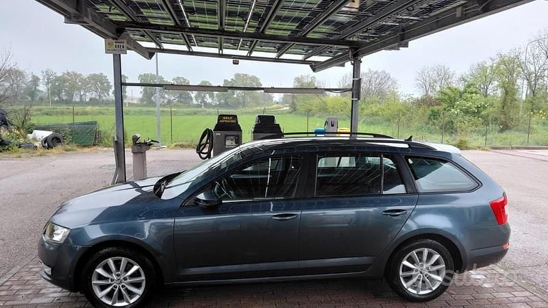 Usata Skoda Octavia 110 CV (80 kW) 2015 Grigio Utilitaria