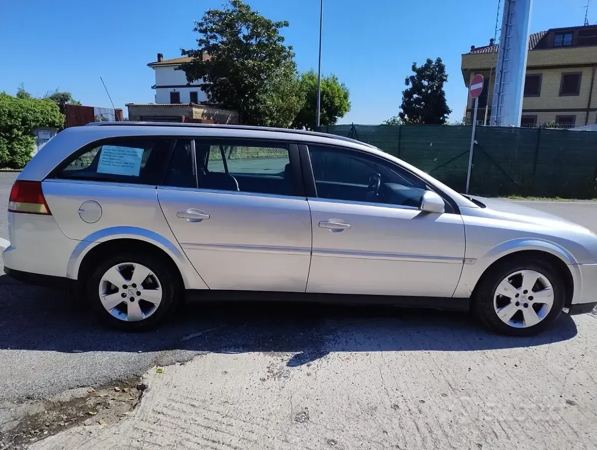 Usata Opel Vectra 120 CV (88 kW) 2004 Grigio Station wagon