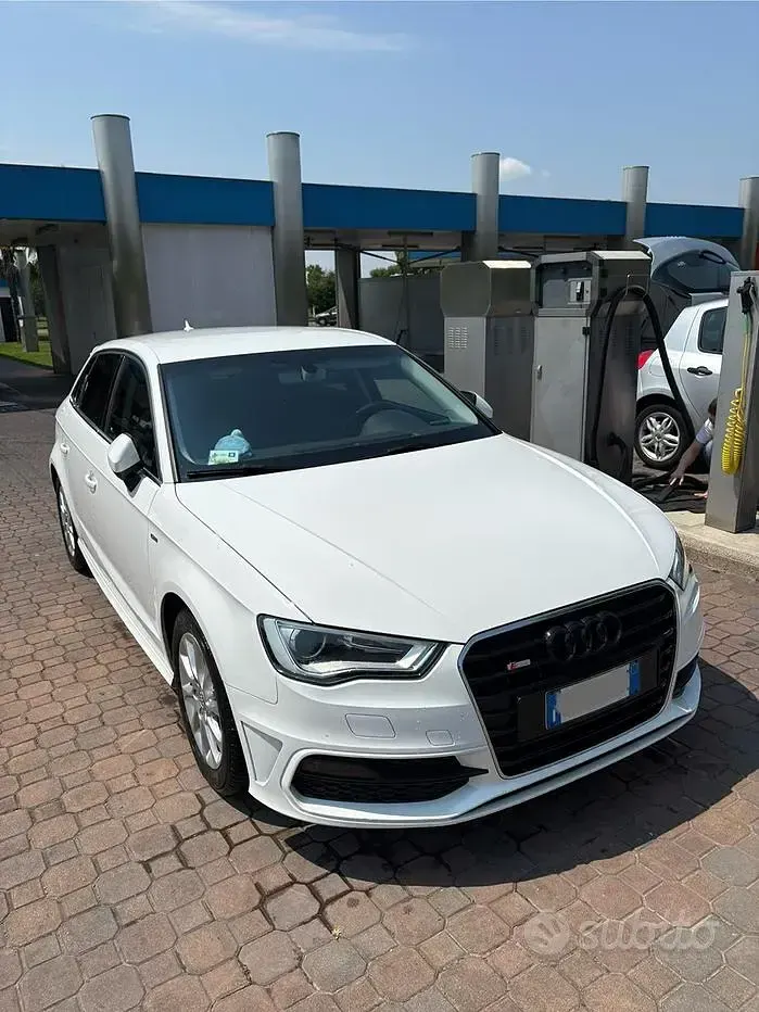 Usata Audi A3 S-Line 110 CV (80 kW) 2015 Bianco Berlina