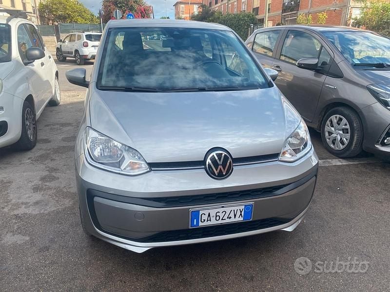 Usata VW up! 60 CV (44 kW) 2022 Grigio Utilitaria